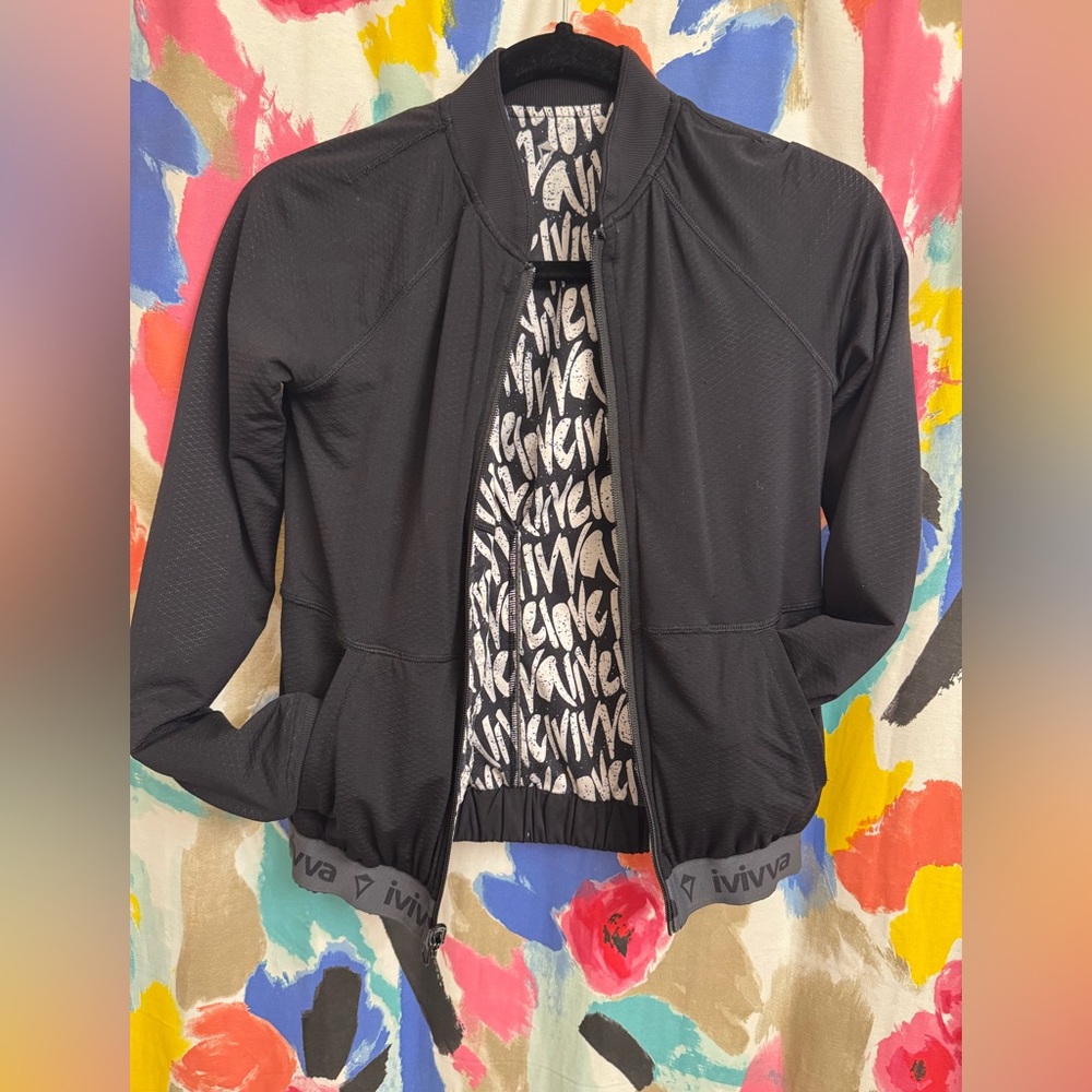 Ivivva lightweight jacket - reversible - EUC
